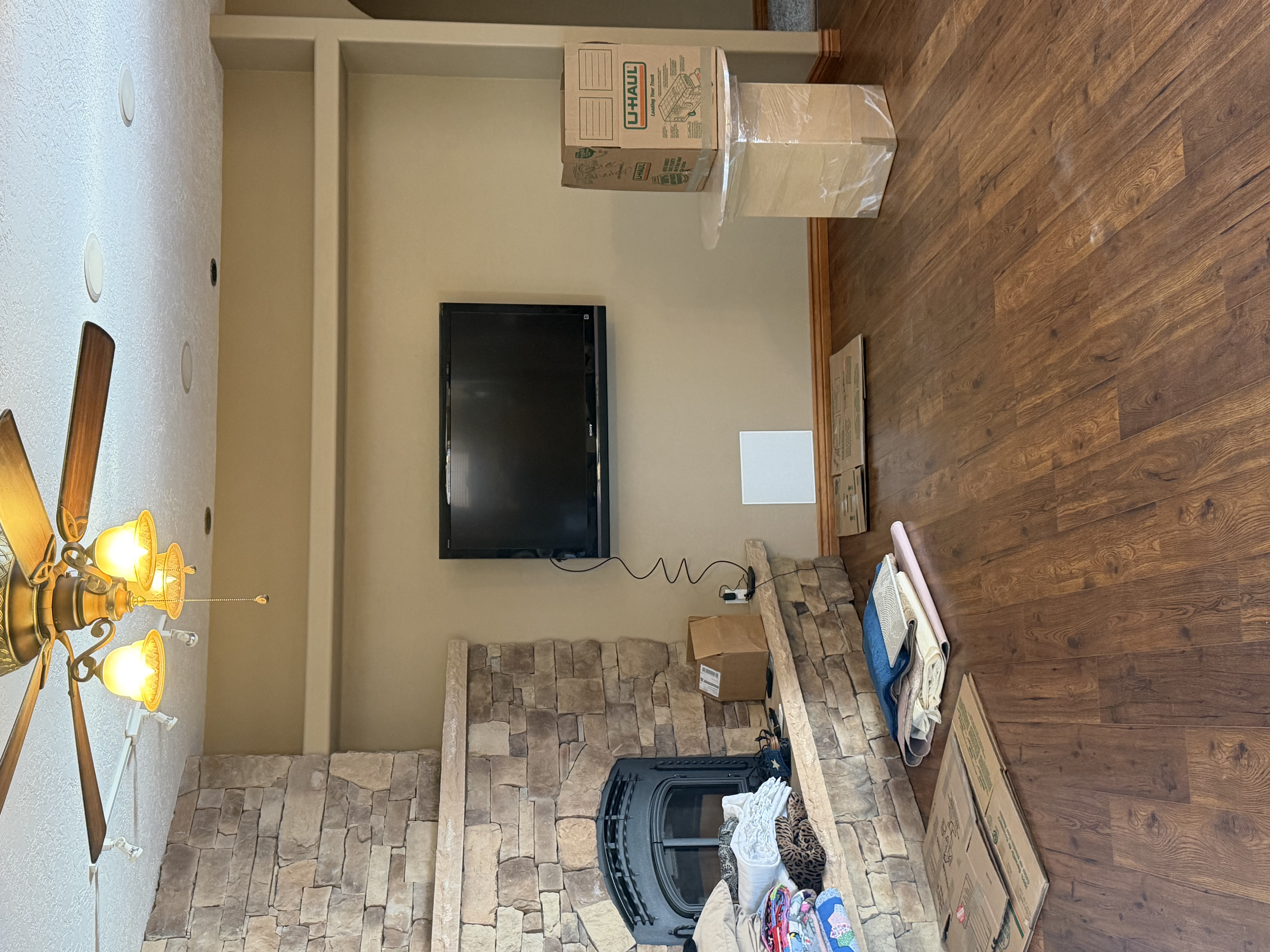 TV mounting installation